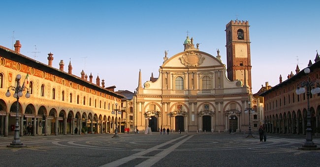 Read more about the article Vigevano